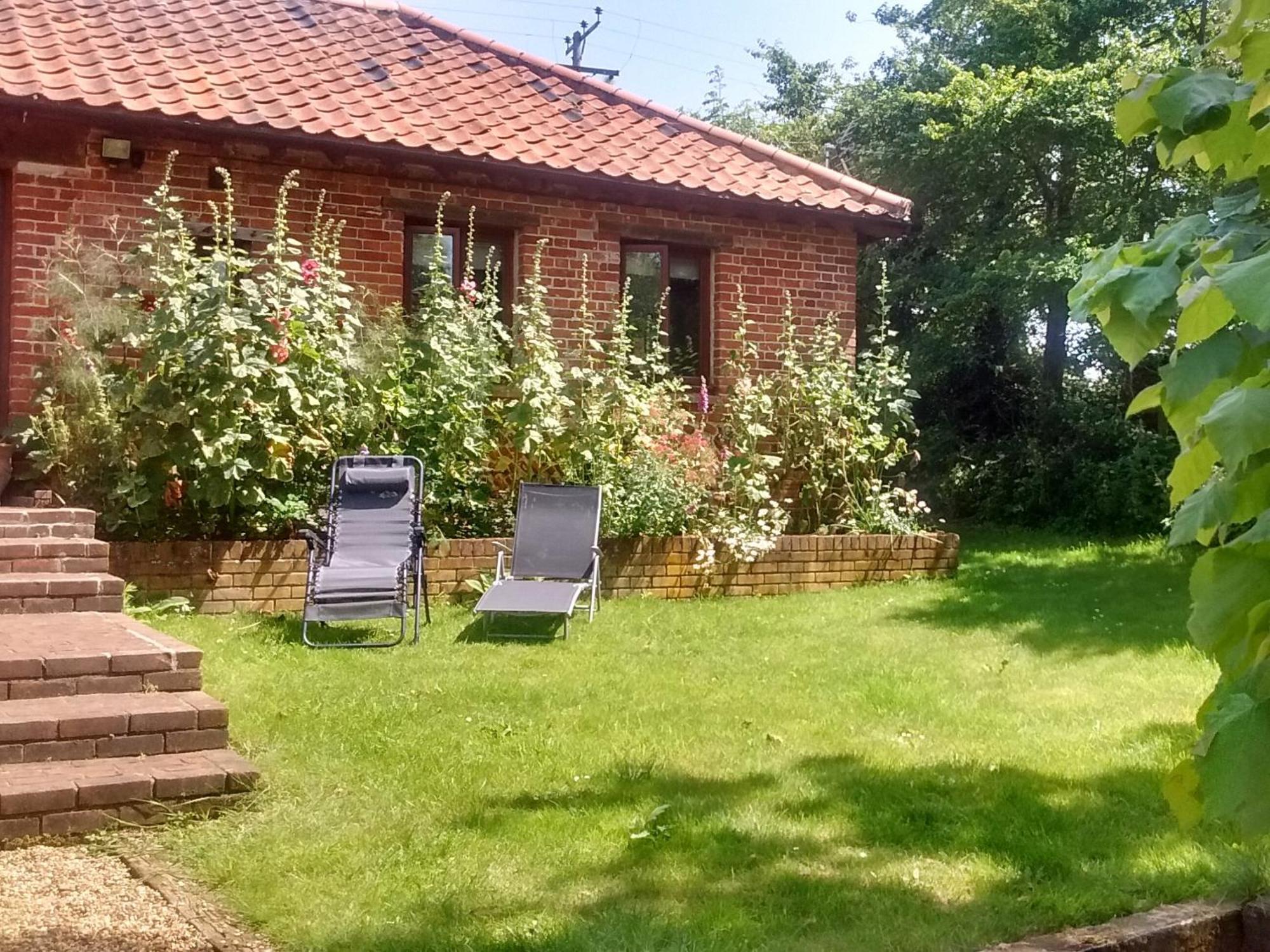 Elm Tree Barn Villa Felmingham Exteriör bild